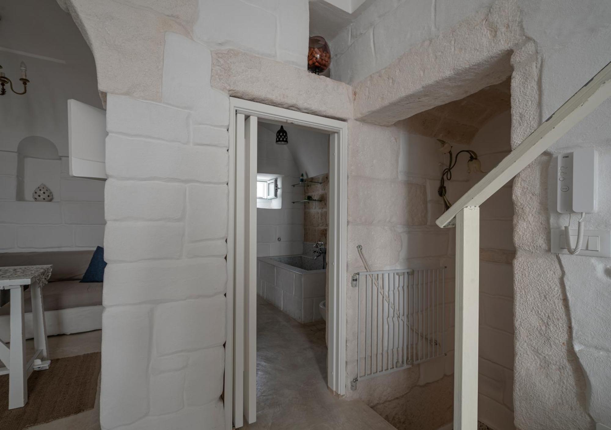 Casalice - Tradizione E Comfort A Остуні Екстер'єр фото